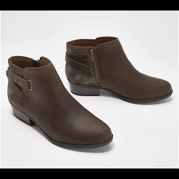 New Clarks Women's, Addiy Kara Ankle Boot - Picture 15 of 15